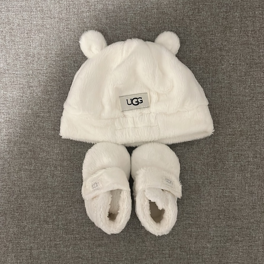 Ugg bixbee and beanie size 0/1 (0-6 months)
